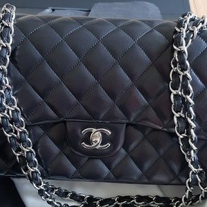 Chanel classic jumbo LAMBSKIN